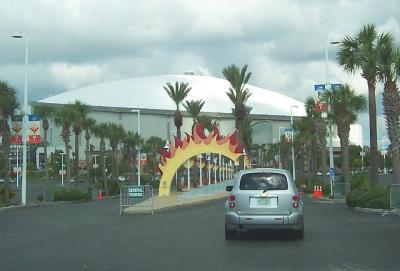 TampaEnteringDevilRaysStadium.jpg