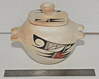 Hopi Covered Pot (Fawn Navasie)