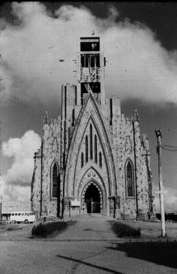 Catedral de Canela em construo - em preto e branco