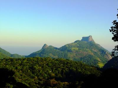 Pedra da Gvea, ao Fundo