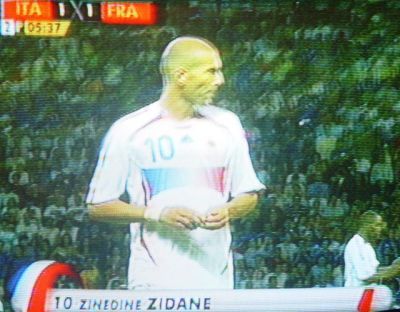 Zidane riceve la scheda rossa