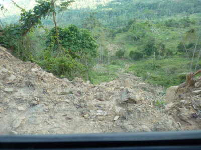 Landslide 3 En route to Pauxi Pauxi