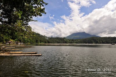 Kalibato Lake D300_26525 copy.jpg