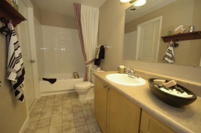 _39bathroom.jpg