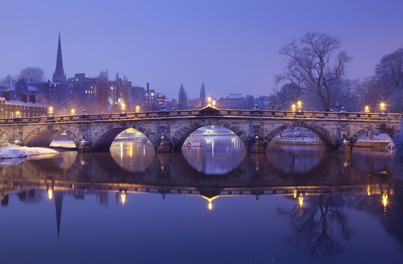 Light is good from whatever lamp it shines - English Bridge