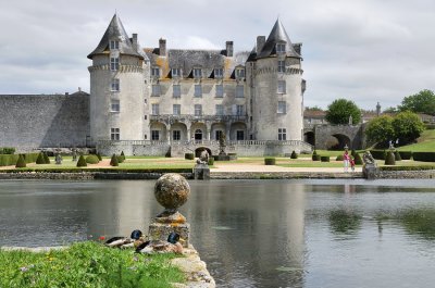 chateau de la Roche-Courbon