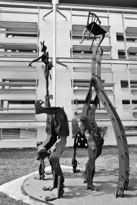 Cirque du Soleil : à l'extérieur / outside
