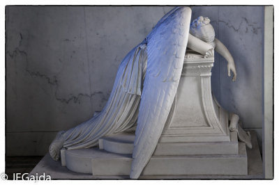 Lake Lawn Cemetery DSC_5149.jpg