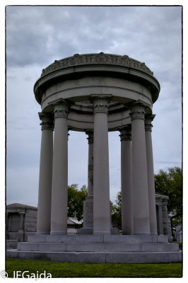 Lake Lawn Cemetery DSC_5168.jpg
