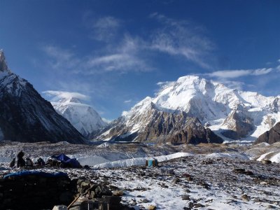 K2 en Broad Peak, vanuit Concordia