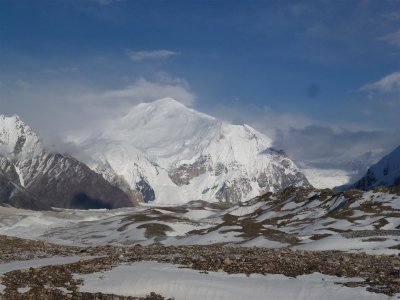 Baltoro Kangri, 7312 meter, vanuit Concordia