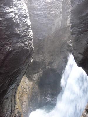 Schlucht van  Rosenlauigletscher