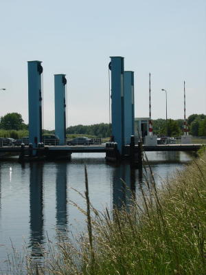 langs het Noord-Willemskanaal