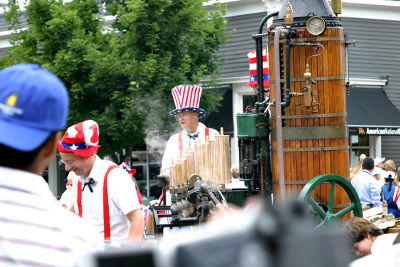 parade001.jpg