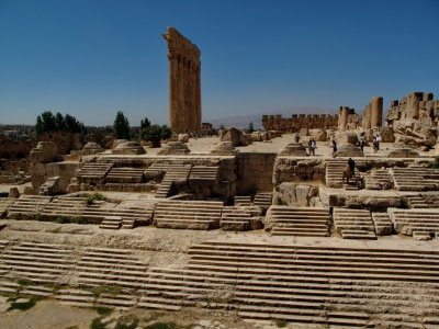 Baalbeck, Jupiter Temple, 211 AD. Staircase of 39 steps carved out of a whole  block.
