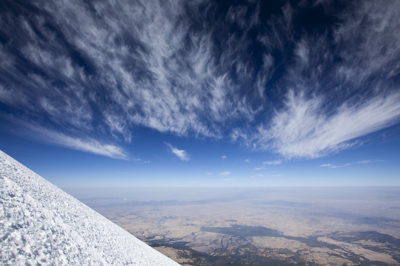 Awesome high altitude clouds above.