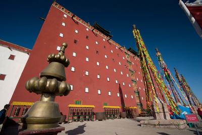 When 10mm just isn't wide enough... this thing was huge, and it's a SMALL version of the real Potala in Lhasa...