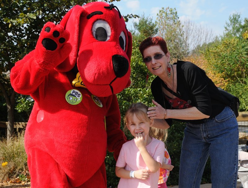 Natalee meets Clifford