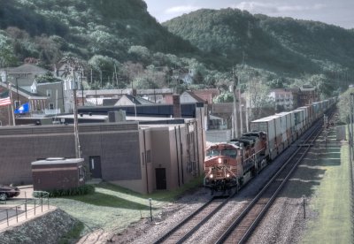 Alma WI - BNSF Stack Train