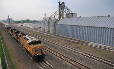 Overton NE Stack Train