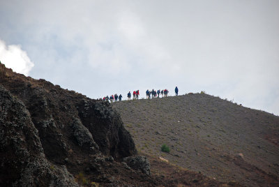 A closer view of the hikers
