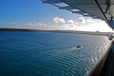 Sailing into the Isle of Pines 11 May, 2011