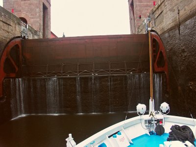 Going through the lock of the Volga