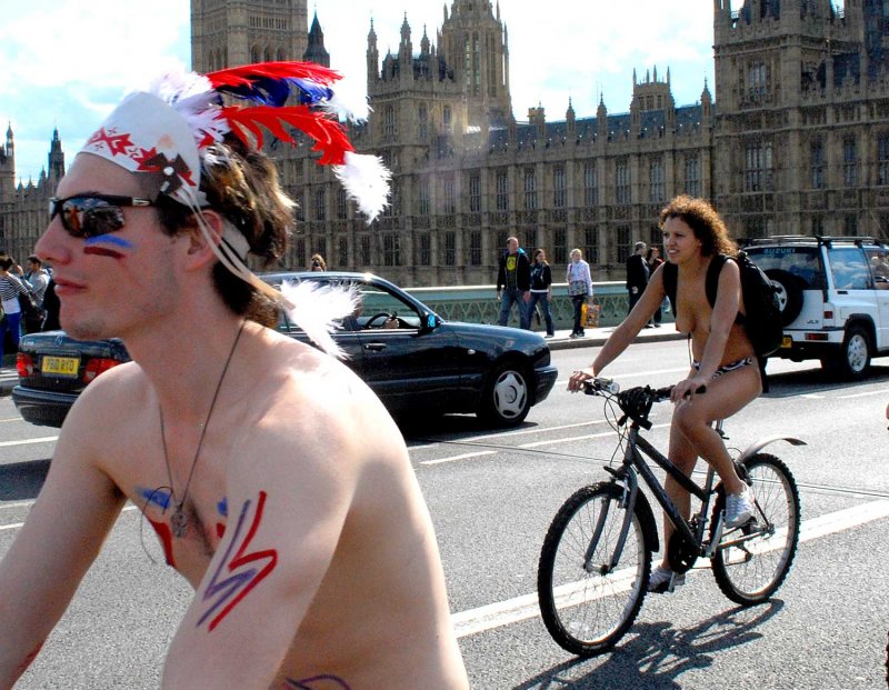 London world naked bike ride 2011_0409a.jpg