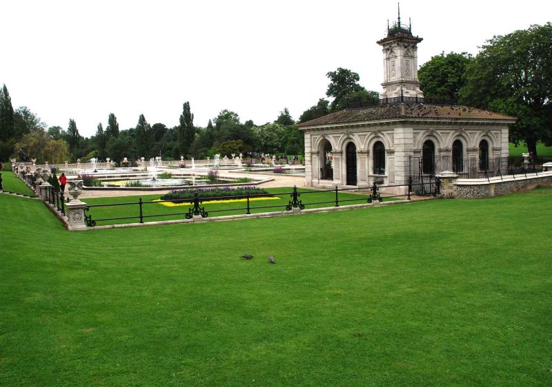 Water garden Kensington Gardens