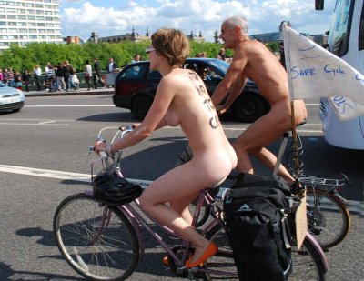 London world naked bike ride 2011_0380a.jpg