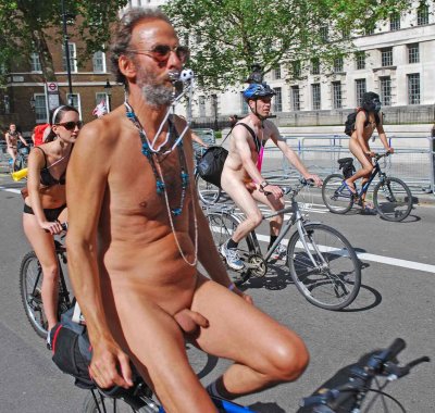 1206-london-world-naked-bike-ride-213a.jpg