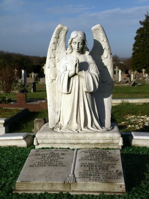 CEMETERY EPSOM DOWNS UK