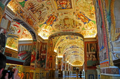 84 ROME, Vatican Museum, ceiling art
