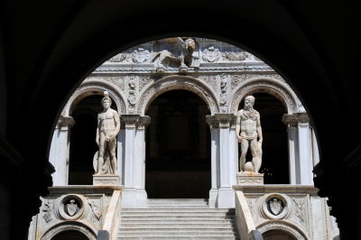 135 VENICE, Doges Palace entrance