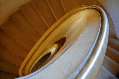 185 PARIS, Louvre, stairway