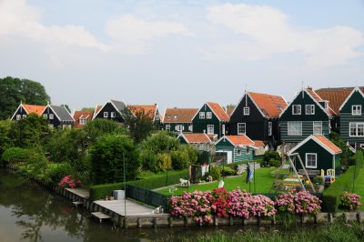 200 MARKEN
