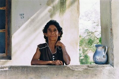 96033.5   Lady and pitcher, Marea del Portillo, Cuba