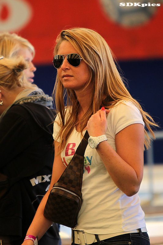 c5702.jpg