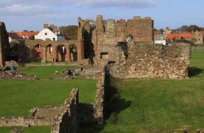 PRIORY VI