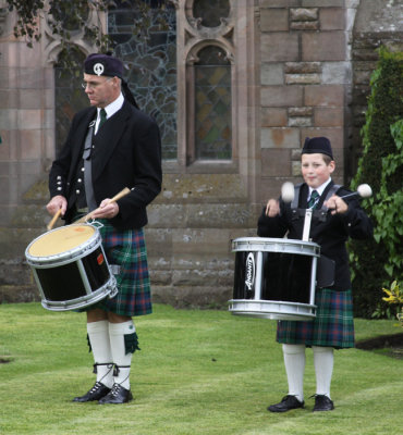 DRUMMERS: LONG AND SHORT OF IT!