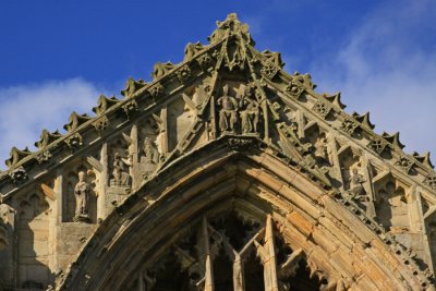 SURVIVING SCULPTURES ON FACING