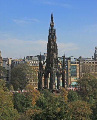 GRAND MEMORIAL TO SIR WALTER SCOTT