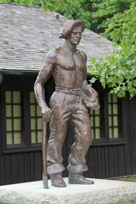 STATUE HONORING THE CCC