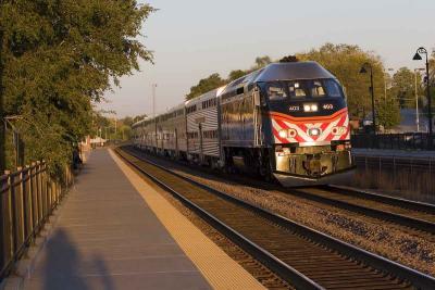 Metra Naperville Express at Lisle