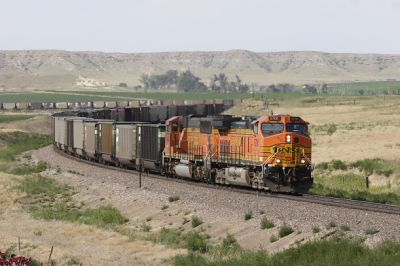 BNSF 5700.JPG