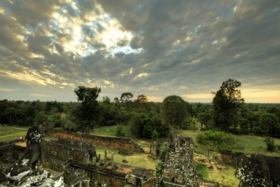 120102 Angkor 547_8_9_tonemapped_1.jpg