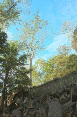 120103 Angkor 153-155.jpg