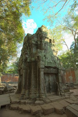 120103 Angkor 186-188.jpg