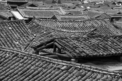 lijiang rooftops 2.