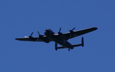Avro Lancaster   x